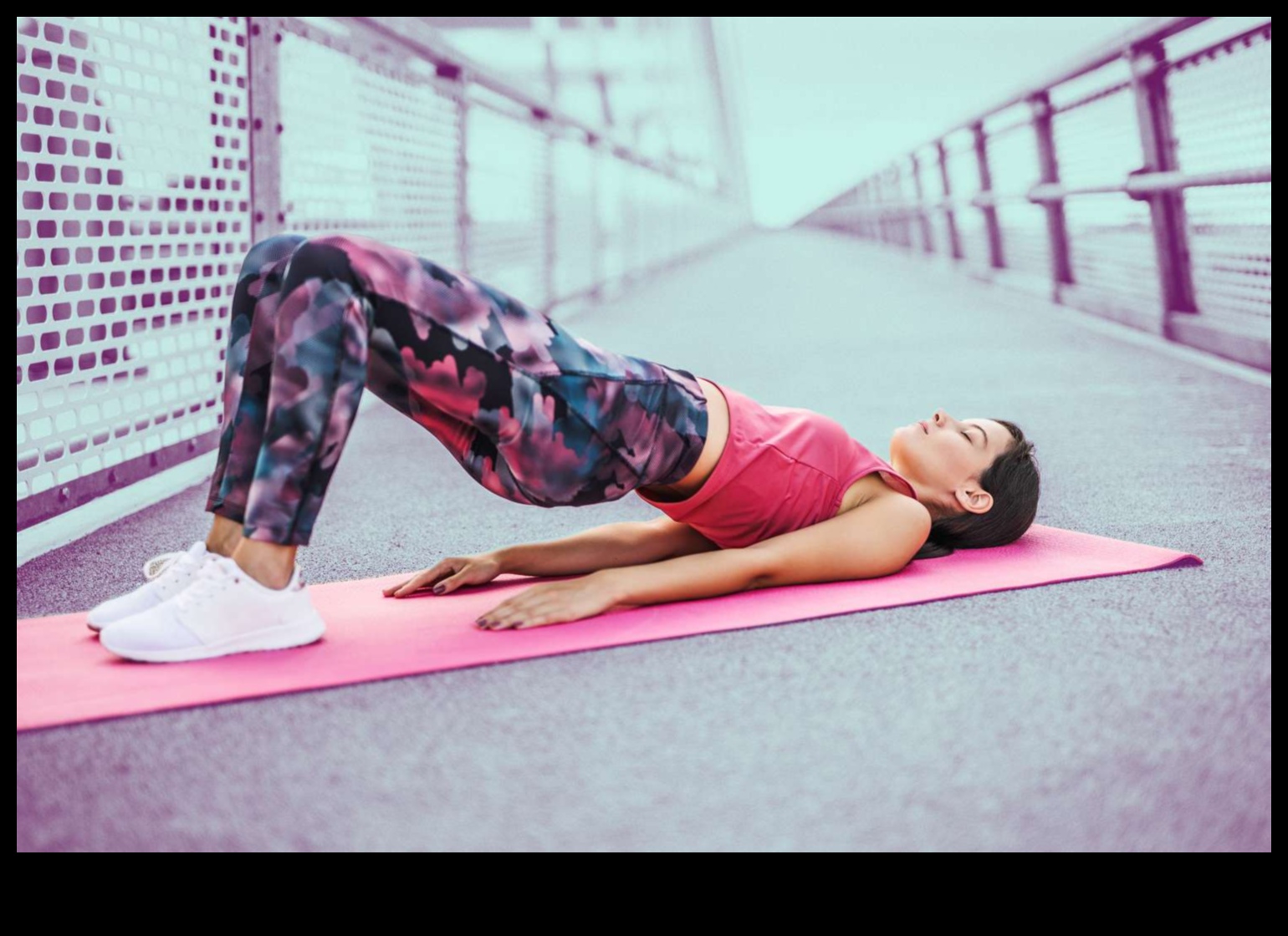 Stretching Essentials Ένας οδηγός για την καθημερινή ευελιξία 4 Stretching Essentials: Δημιουργία σχεδίου για καθημερινή ευελιξία